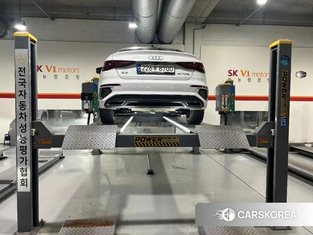 Audi A3 (8Y) 2023 Белый из Кореи, фото 2