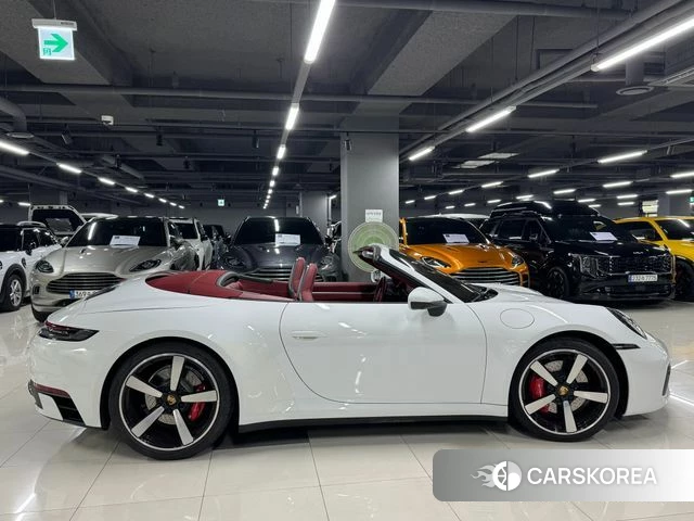 Porsche 911(992) id 4677060 из Кореи 7