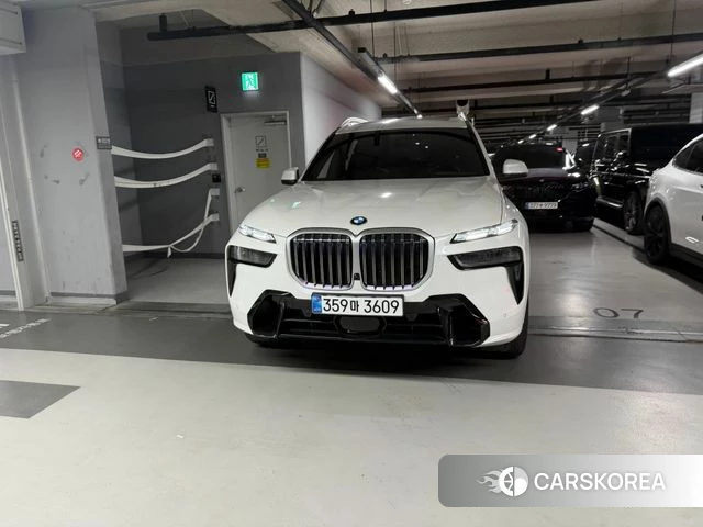 BMW X7 (G07) 2025 Белый из Кореи, фото 4