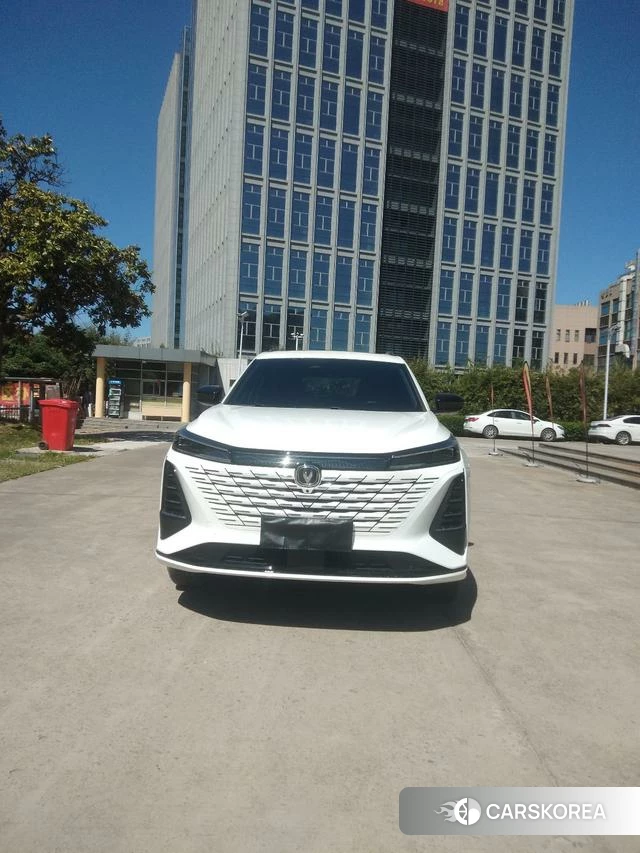 Chang'an CS75 PLUS 2025 Белый из Китая, фото 2