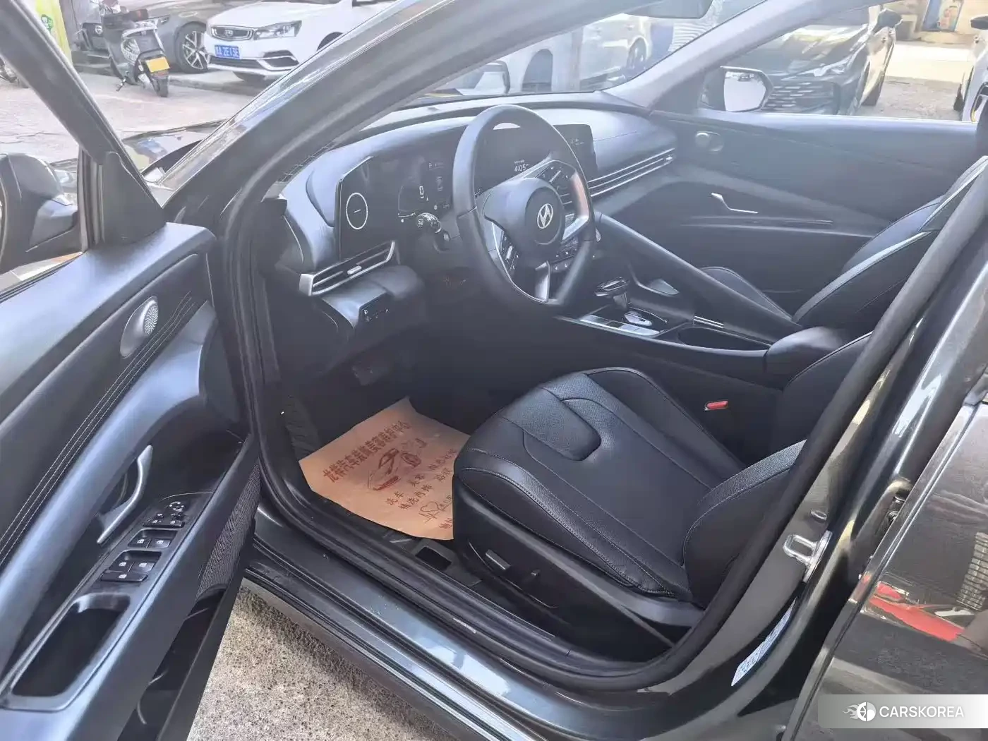 Hyundai Elantra 2024 Silver/gray из Китая, фото 2