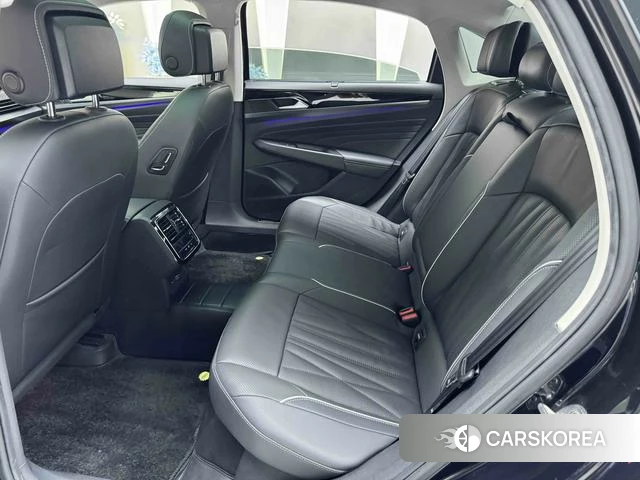 Volkswagen Passat id 4307473 из Китая 9