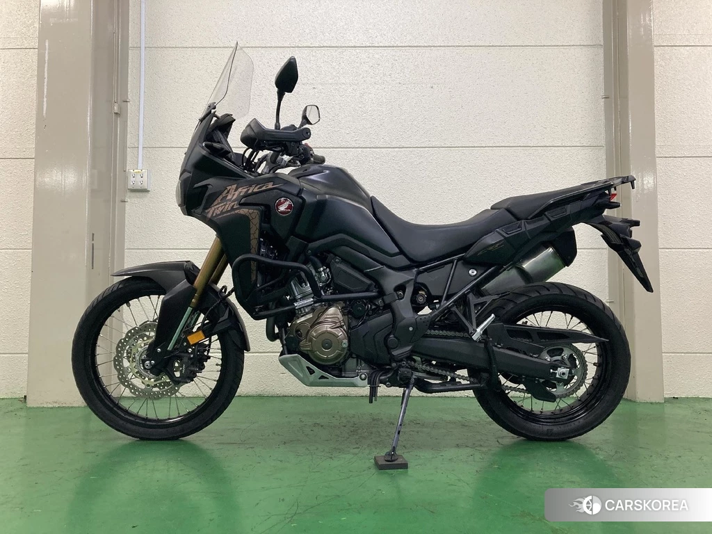 Проданный Honda CRF1000L AFRICA TWIN 2018 из Японии, фото 2