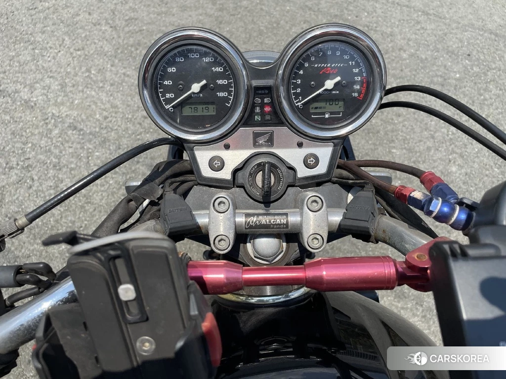 Проданный Honda CB400SF 2013 из Японии, фото 2