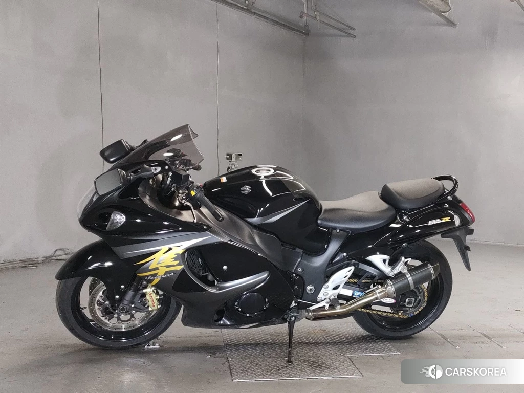 Проданный Suzuki GSX1300R HAYABUSA 2015 из Японии