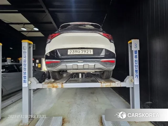 Kia Sportage 5th Generation Hybrid 2021 Белый из Кореи, фото 2