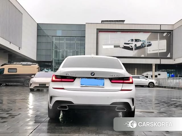 BMW 3 series 2022 Белый из Китая, фото 2