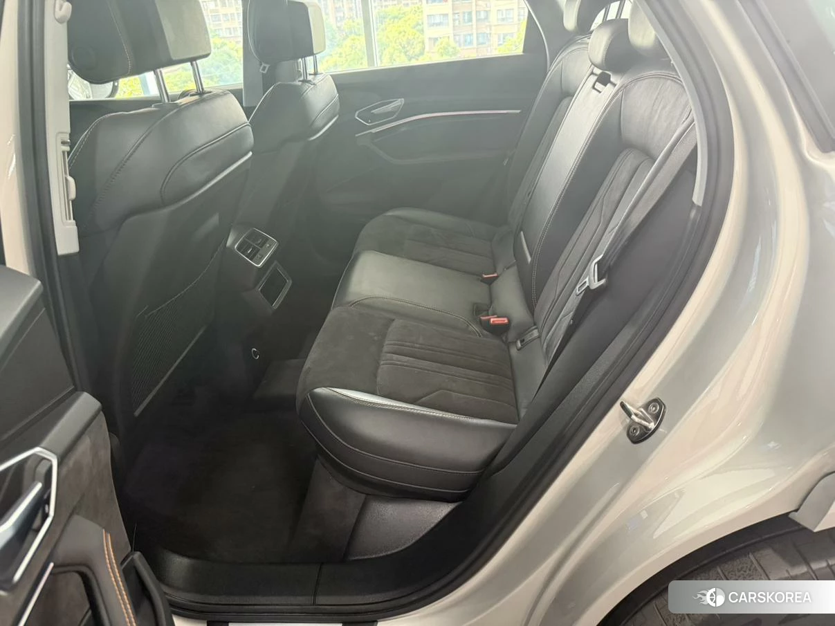 Audi e-tron id 4420010 из Китая 12