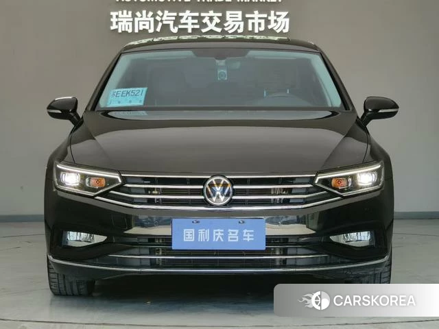 Volkswagen Magotan 2022 Черный из Китая, фото 2