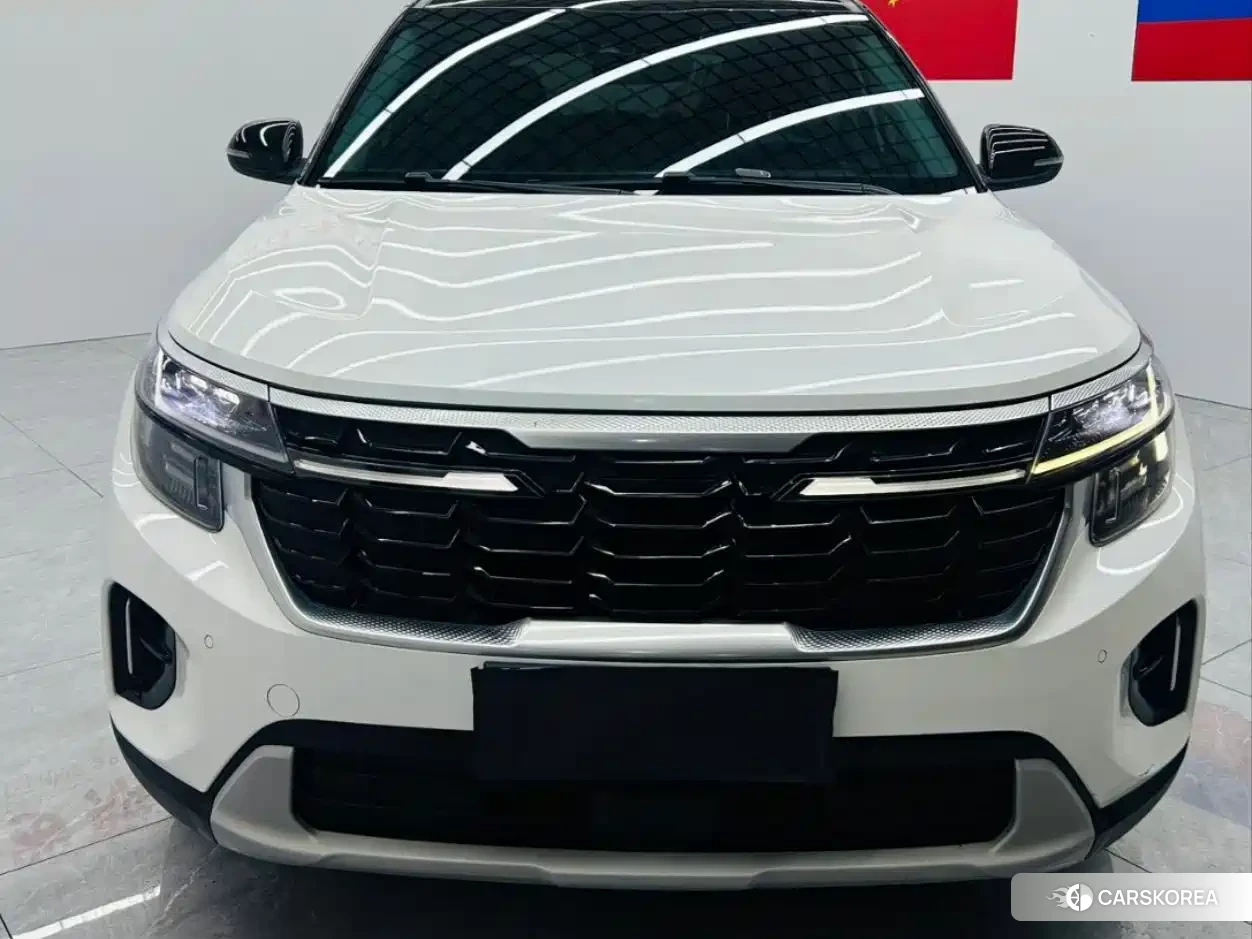 Kia Seltos 2023 Белый из Китая, фото 4