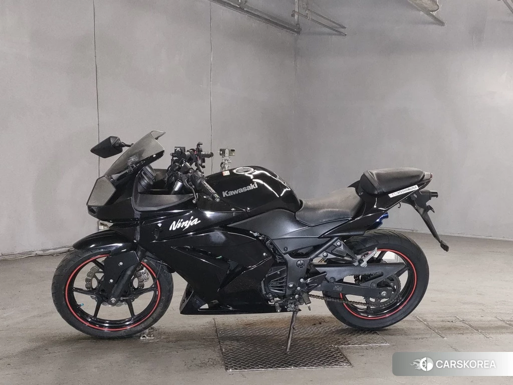 Проданный Kawasaki NINJA 250R id 4159020 из Японии, фото 2