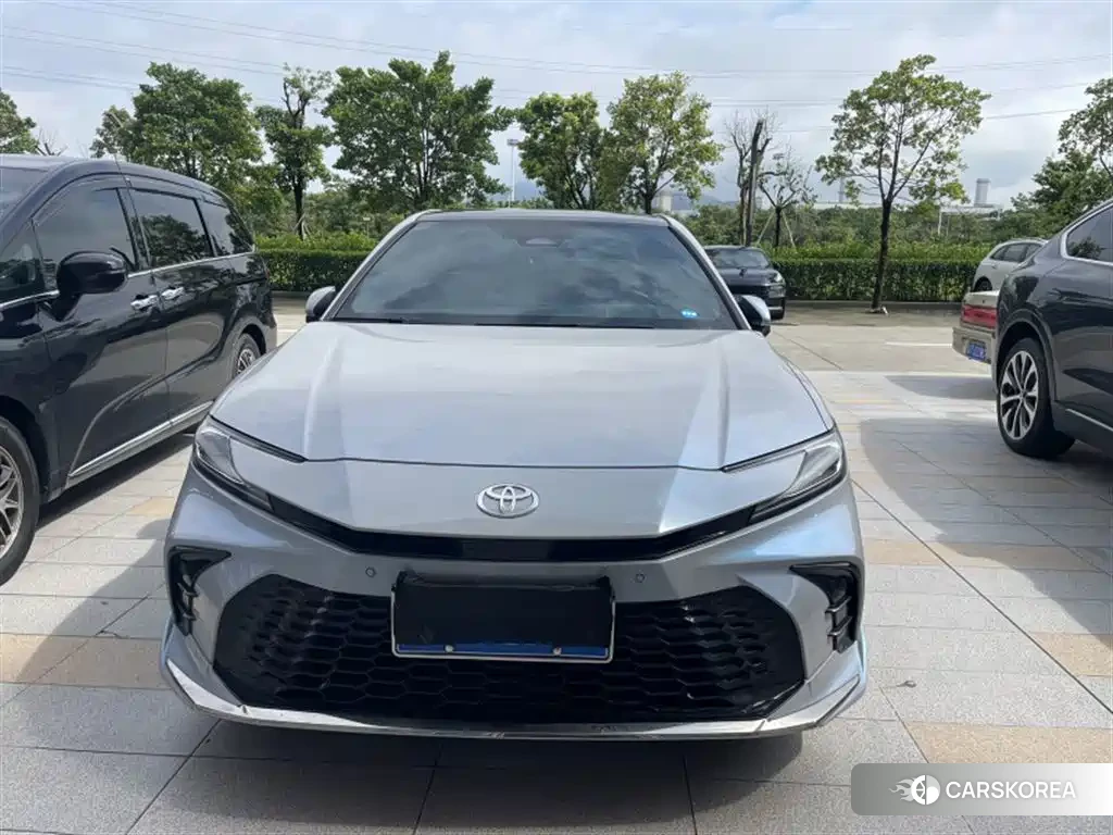 Toyota Camry 2026 Silver/gray из Китая, фото 2