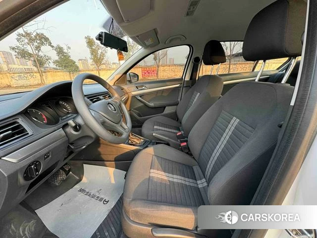 Volkswagen Lavida 2023 Белый из Китая, фото 2