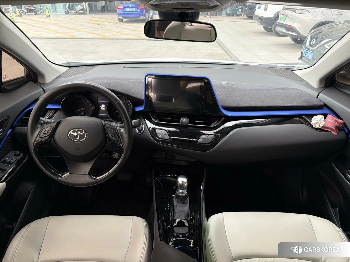 Toyota C-HR 2021 Белый из Китая, фото 2