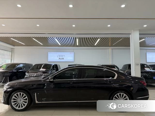 BMW 7 series 2021 Черный из Китая, фото 2