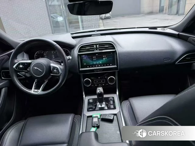 Jaguar XEL 2021 Белый из Китая, фото 2