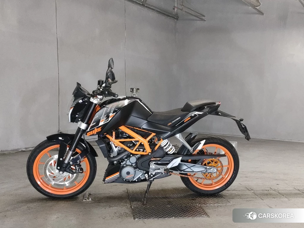 Проданный KTM 390 DUKE 2015 из Японии, фото 2