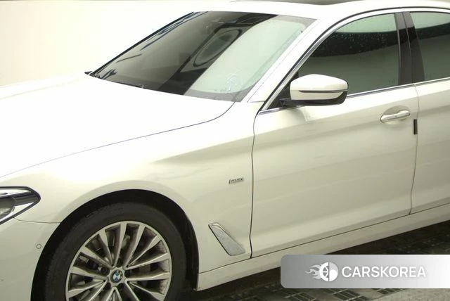 BMW 5 Series (G30) id 4233027 из Кореи 7