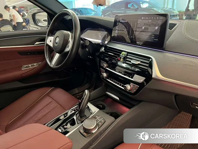 BMW 5 series PHEV id 4274661 из Китая 12