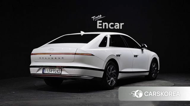 Hyundai Grandeur (GN7) id 3921893 из Кореи 12