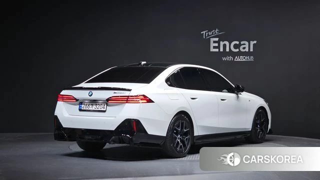 BMW 5 Series (G60) id 4505897 из Кореи 12