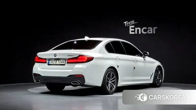 BMW 5 Series (G30) id 3433138 из Кореи 12