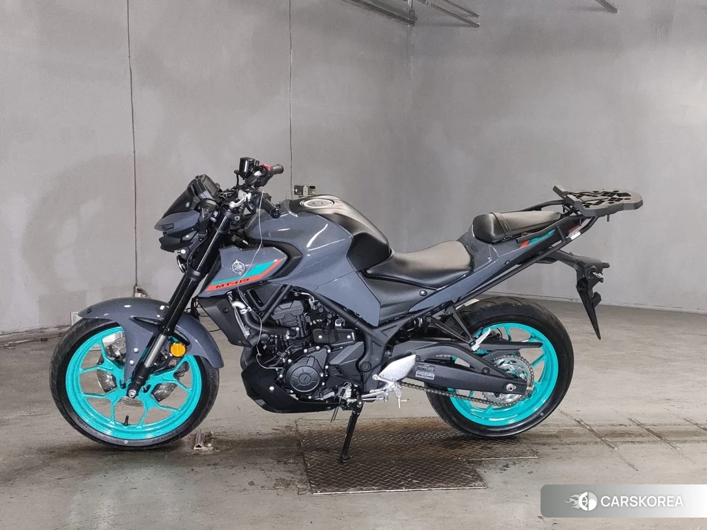Проданный Yamaha MT-03 2023 из Японии