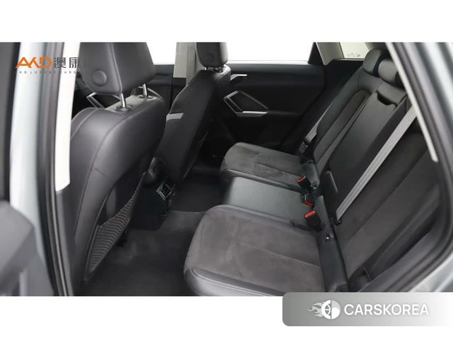 Audi Q3 2021 Черный из Китая, фото 2