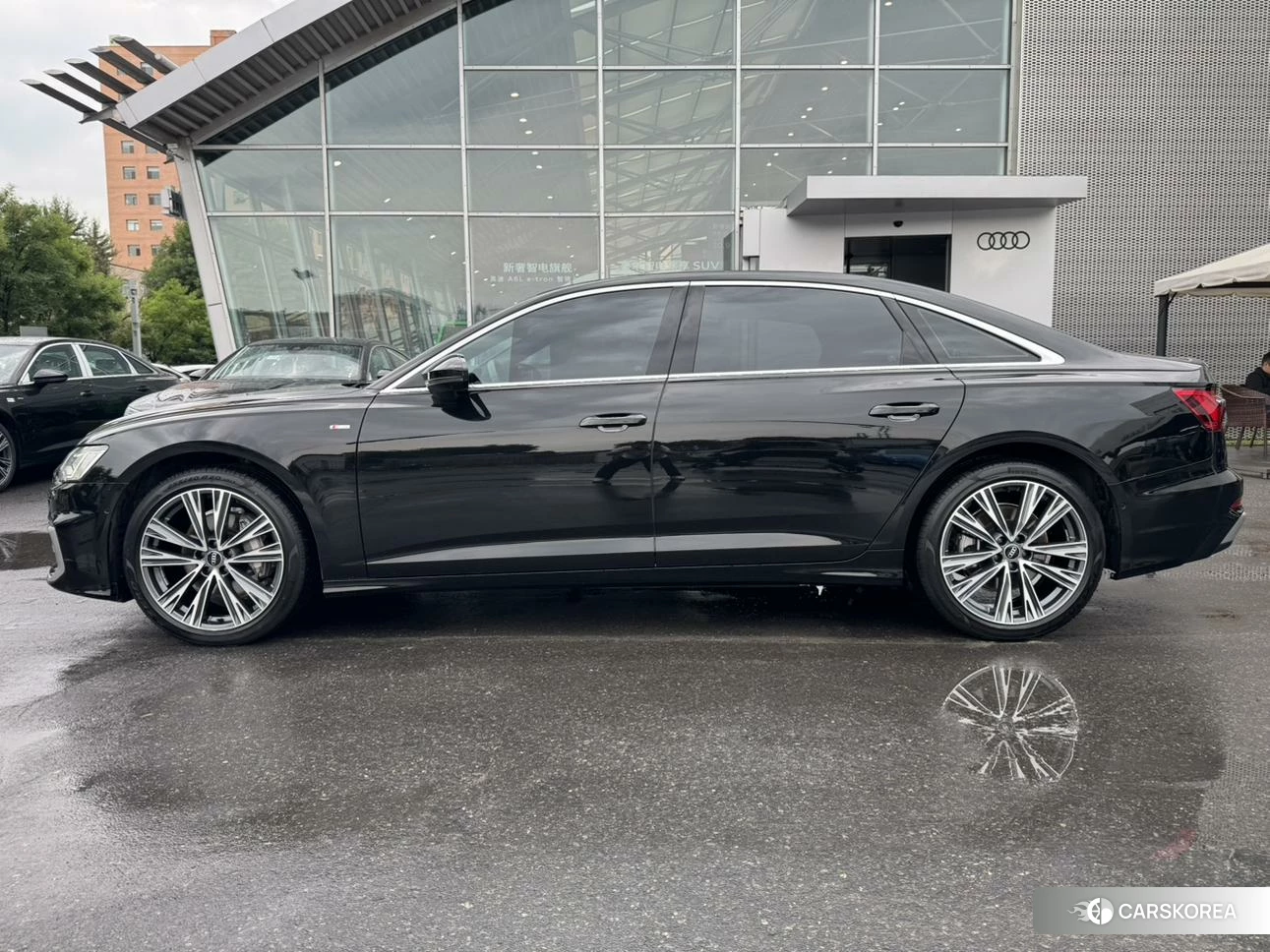 Audi A6L 2023 Черный из Китая, фото 2