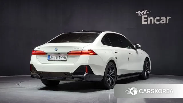 BMW 5 Series (G60) id 3507618 из Кореи 12