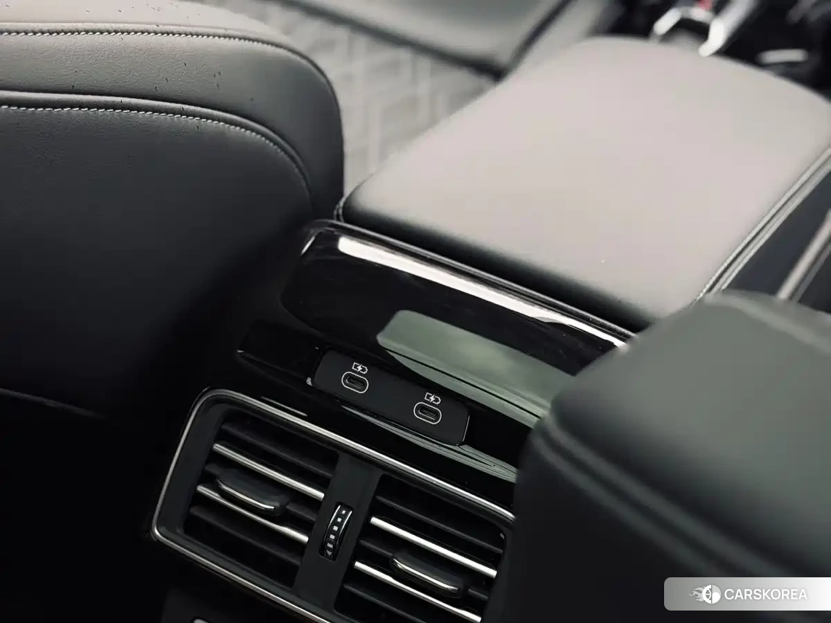 Audi Q5L id 4685948 из Китая 12
