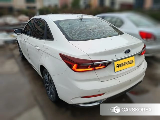 Ford Forrest 2021 Белый из Китая, фото 2