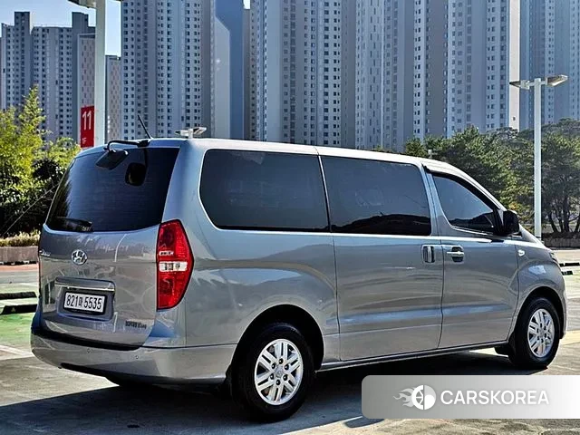 Hyundai The New Grand Starex id 3238559 из Кореи 9