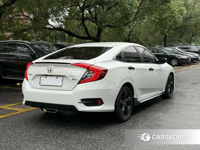 Honda Civic id 4341890 из Китая 12
