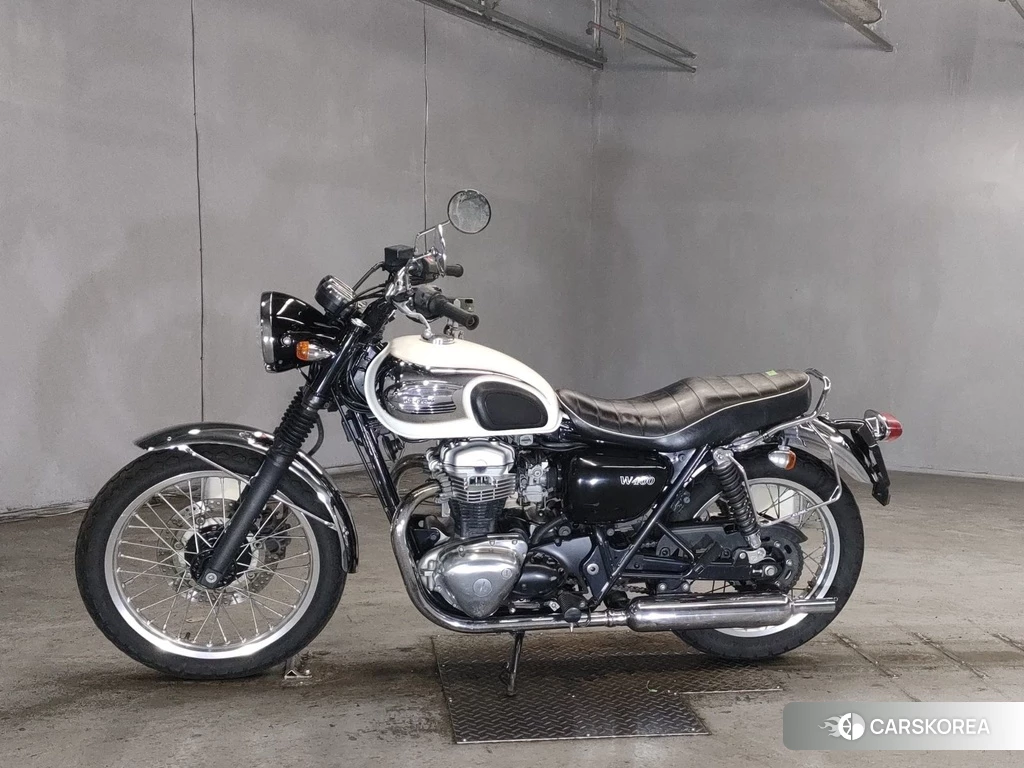 Проданный Kawasaki W400 2011 из Японии