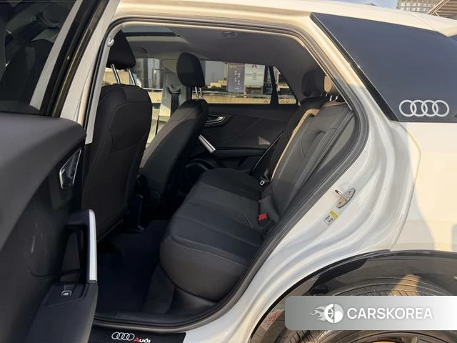 Audi Q2L id 4275795 из Китая 12