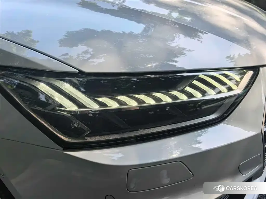 Audi A7L id 4570354 из Китая 12