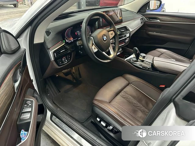 BMW 6 Series GT (G32) 2023 Белый из Кореи, фото 2