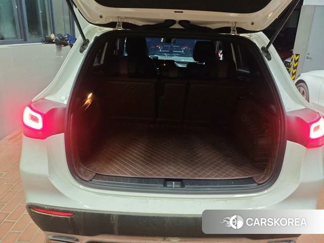 Mercedes-Benz GLA 2023 Белый из Китая, фото 2