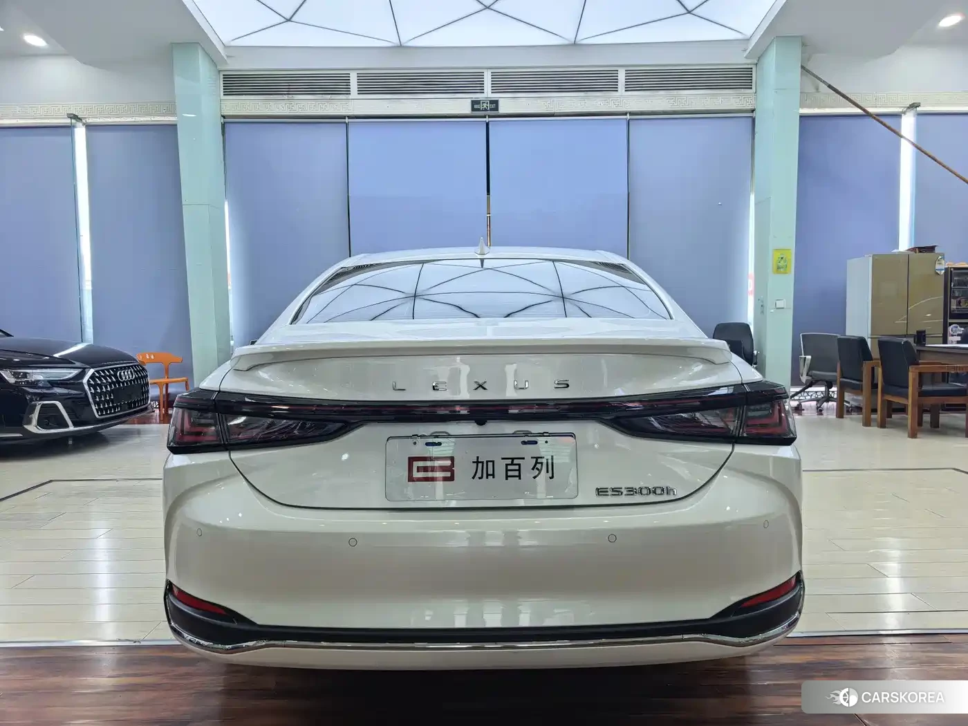 Lexus ES id 4634736 из Китая 9