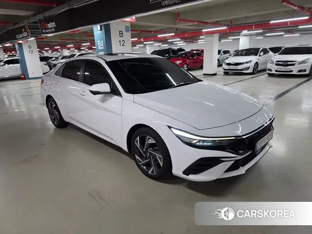 Hyundai The New Avante Hybrid (CN7) 2023 Белый из Кореи, фото 2