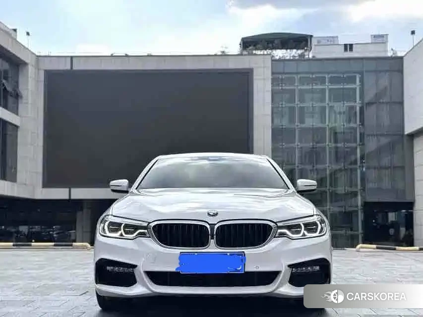 BMW 5 series 2018 Белый из Китая, фото 2