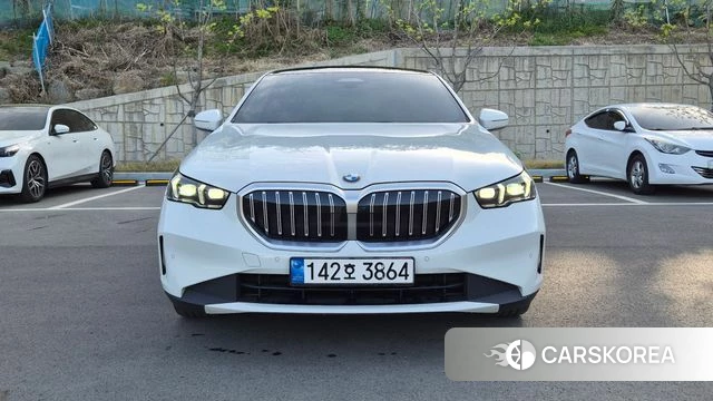 BMW 5 Series (G60) id 3952973 из Кореи 10