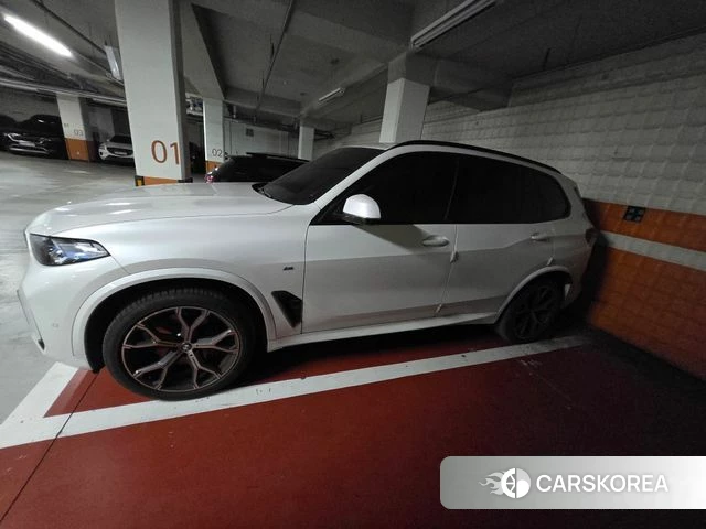 BMW X5 (G05) 2025 Белый из Кореи, фото 2