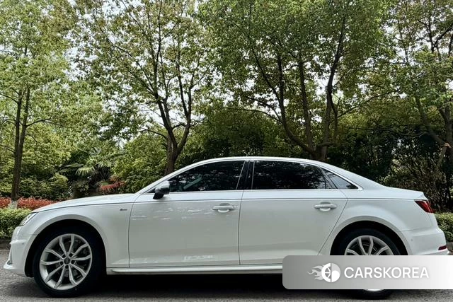 Audi A4L 2020 Белый из Китая, фото 2