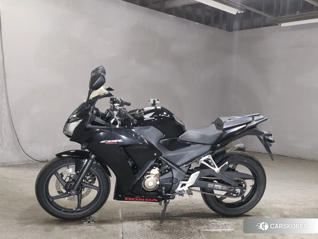 Проданный Honda CBR250R 2017 из Японии, фото 2