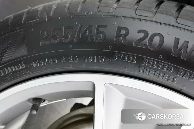 Audi Q5L Sportback id 4210702 из Китая 11