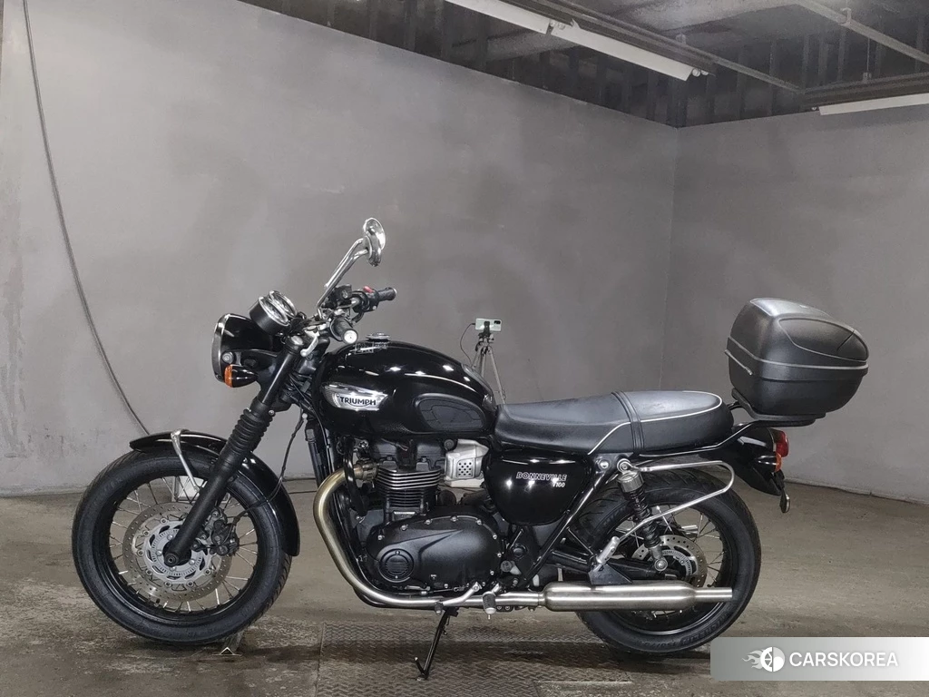 Проданный Triumph BONNEVILLE T100 2022 из Японии, фото 2
