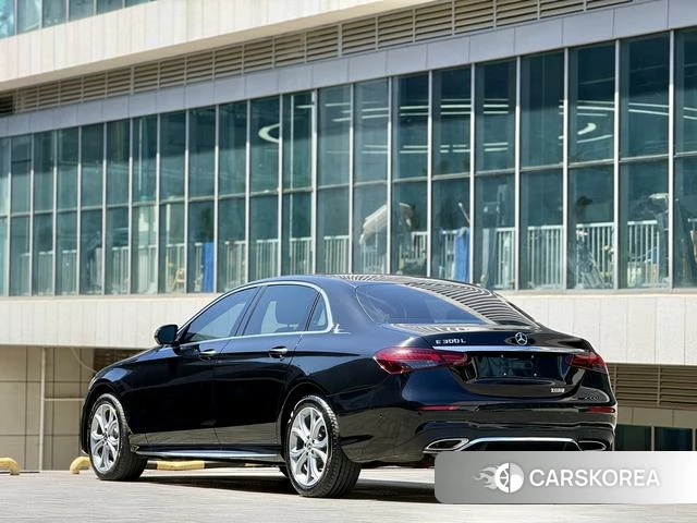 Mercedes-Benz E-class id 4277610 из Китая 9