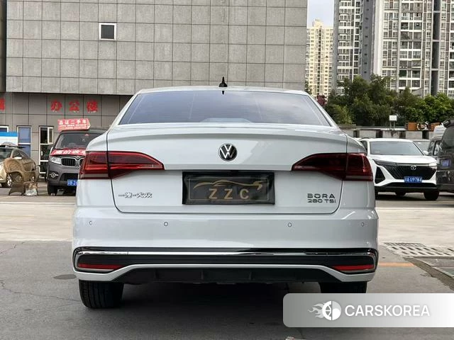 Volkswagen Bora 2024 Белый из Китая, фото 2